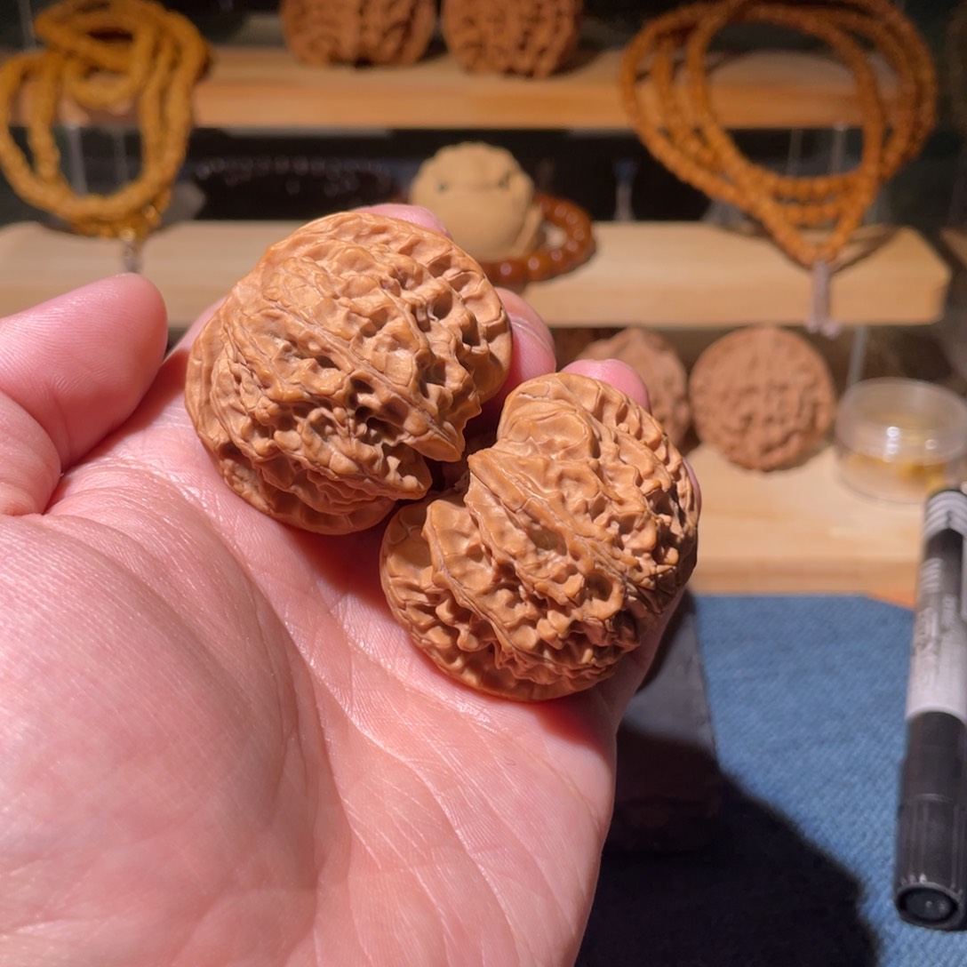 文玩核桃把件5888888888