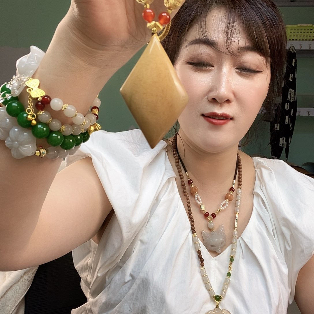 石英质玉合金手镯
