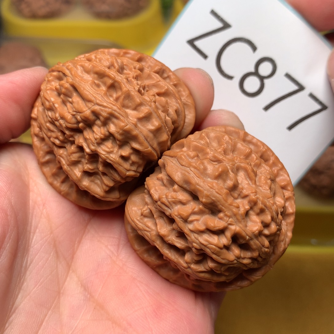 文玩核桃把件红皮球白41