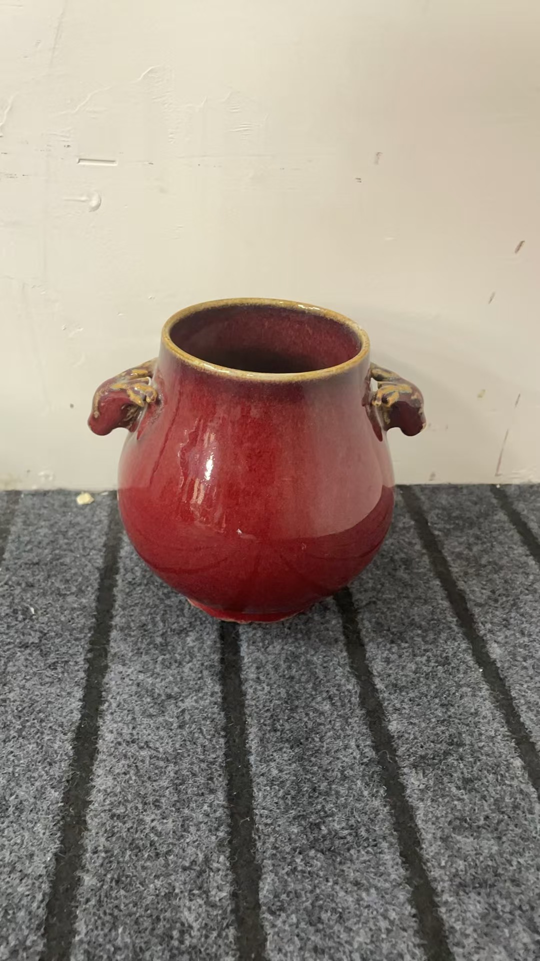 A29陶瓷郎红摆件