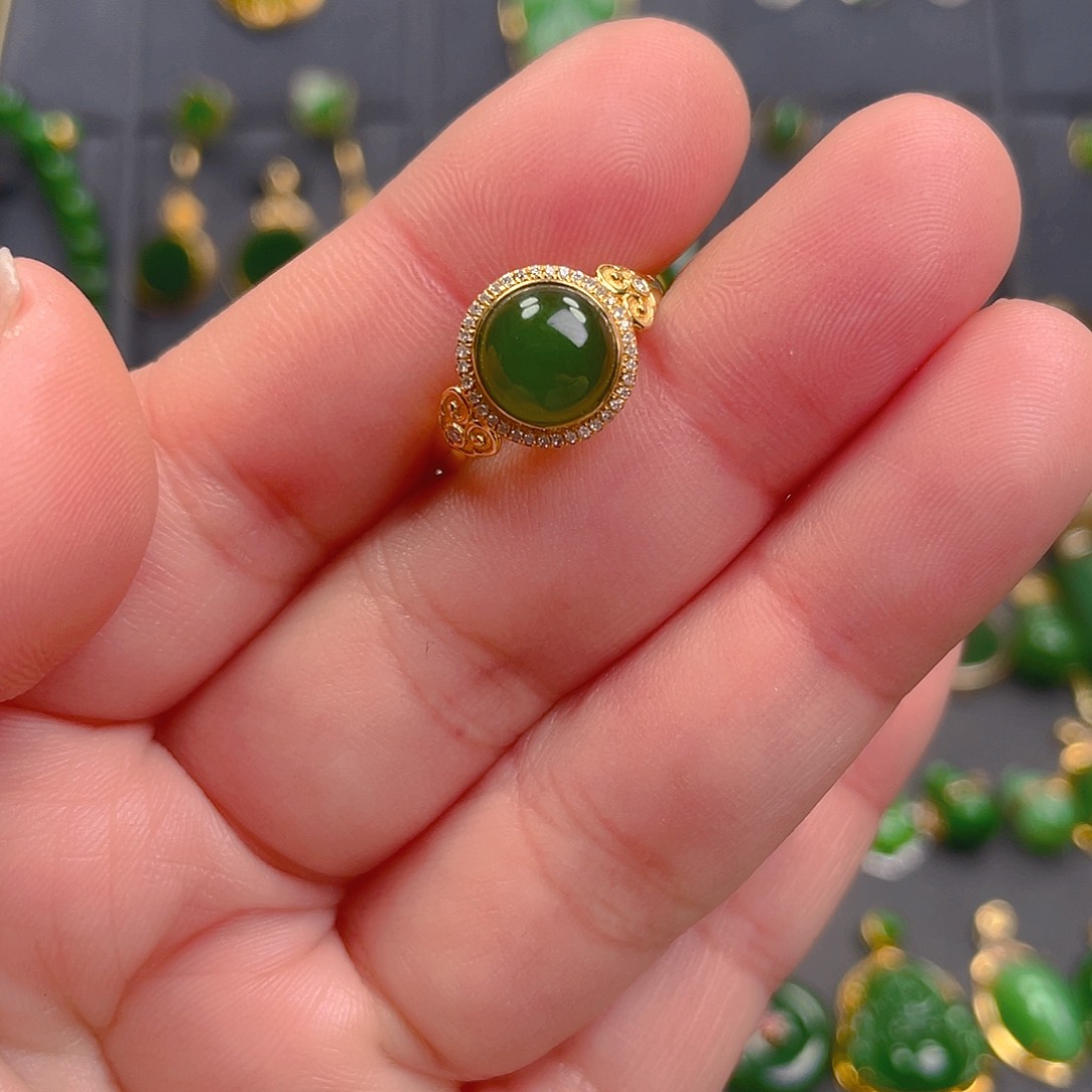 和田玉（碧玉）戒指18K金镶嵌2380