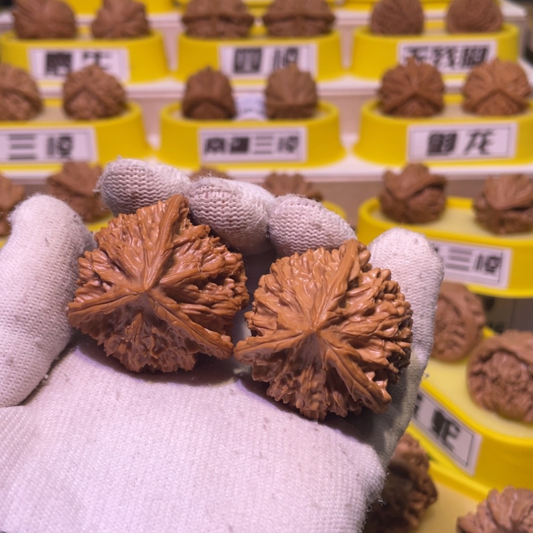 z***b桃核把件文山三棱