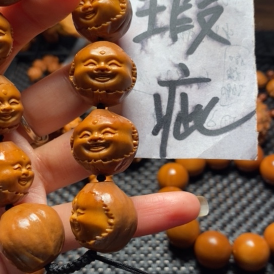 橄榄核吊坠小*微上色