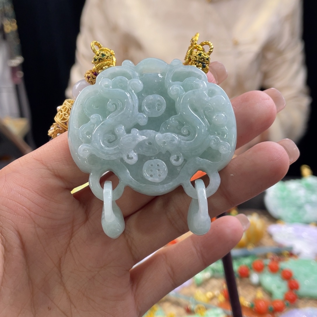 翡翠颈饰未镶嵌代编织