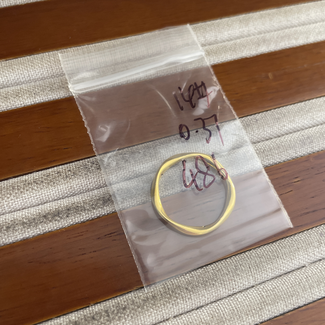 A4克重0.37 14号 莫比乌斯戒指 足金999