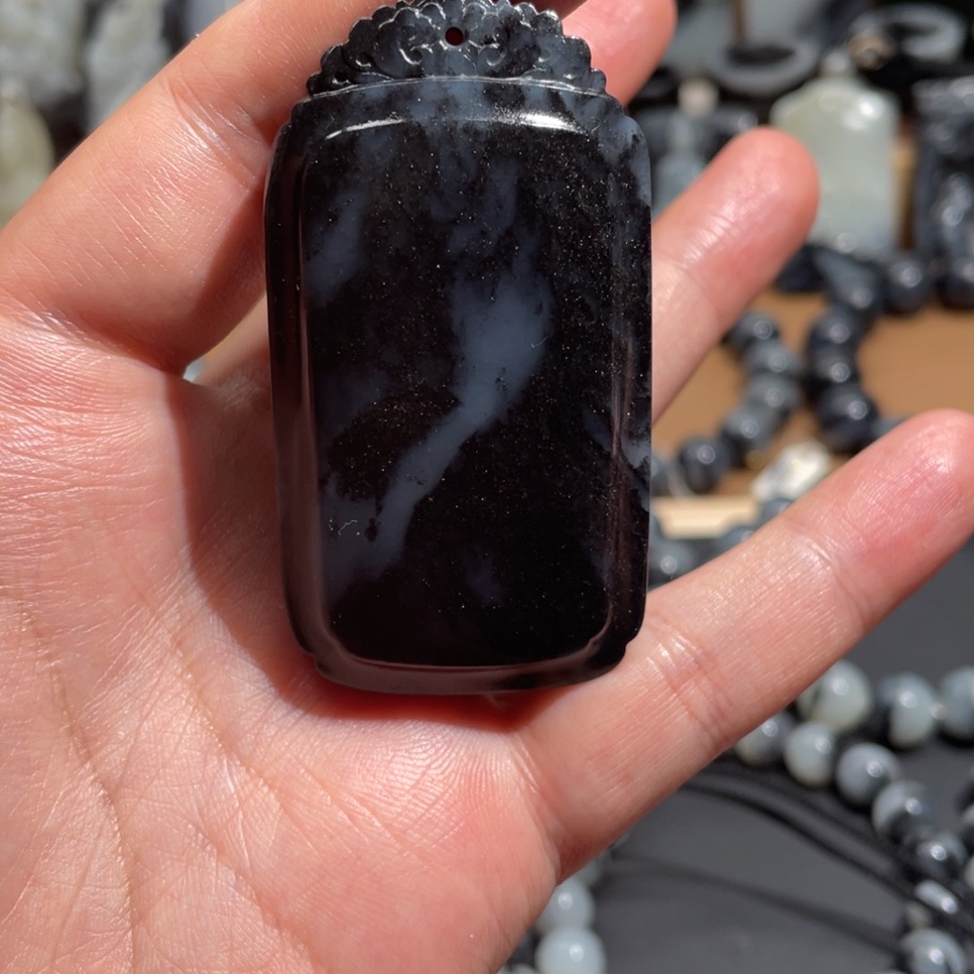 颈饰未镶嵌和田玉