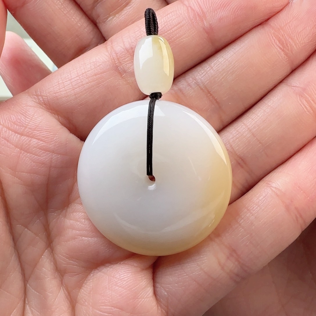 和田玉颈饰未镶嵌林*