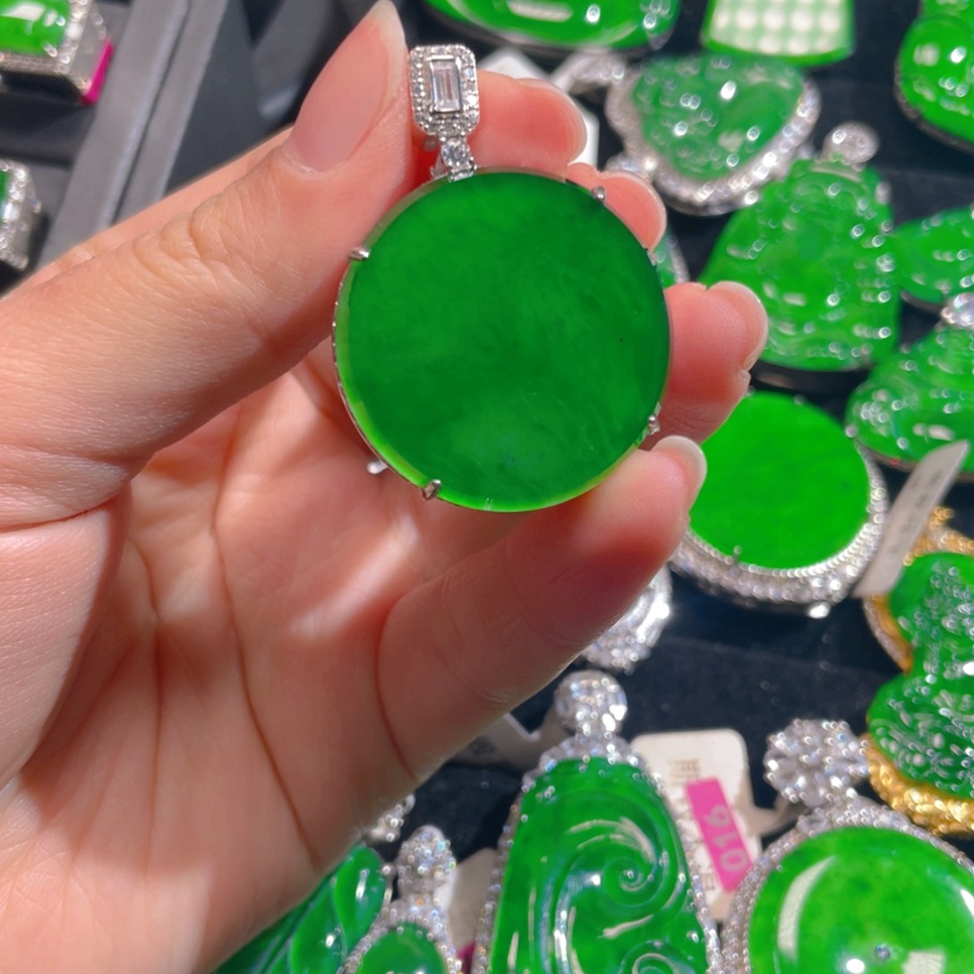 翡翠颈饰未镶嵌保a保真纯天然翡翠