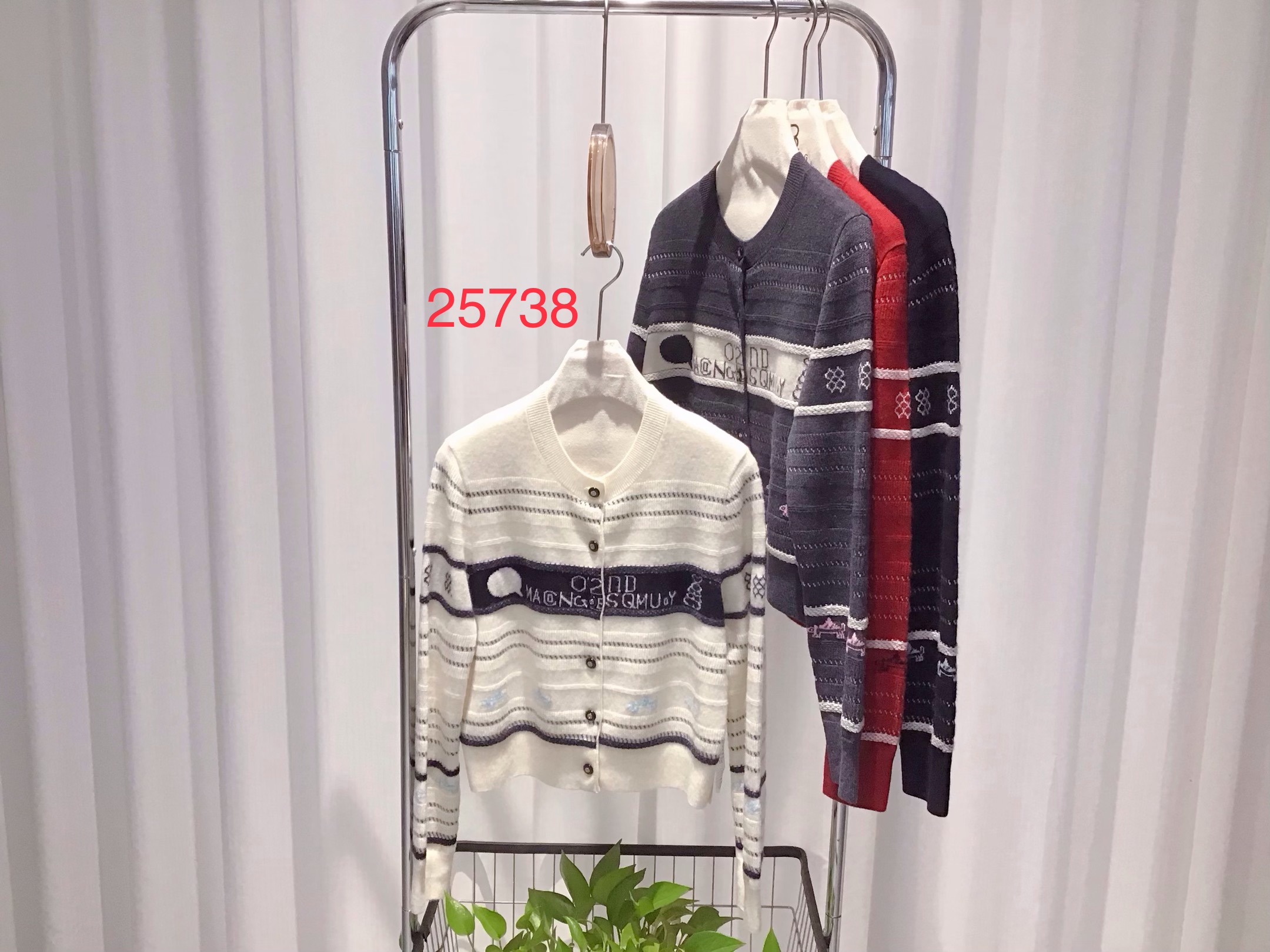 瑞迪澳新款时尚羊毛衫RB 25738