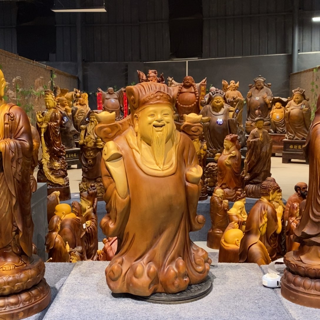 龙***Y香榧木60高手工财神