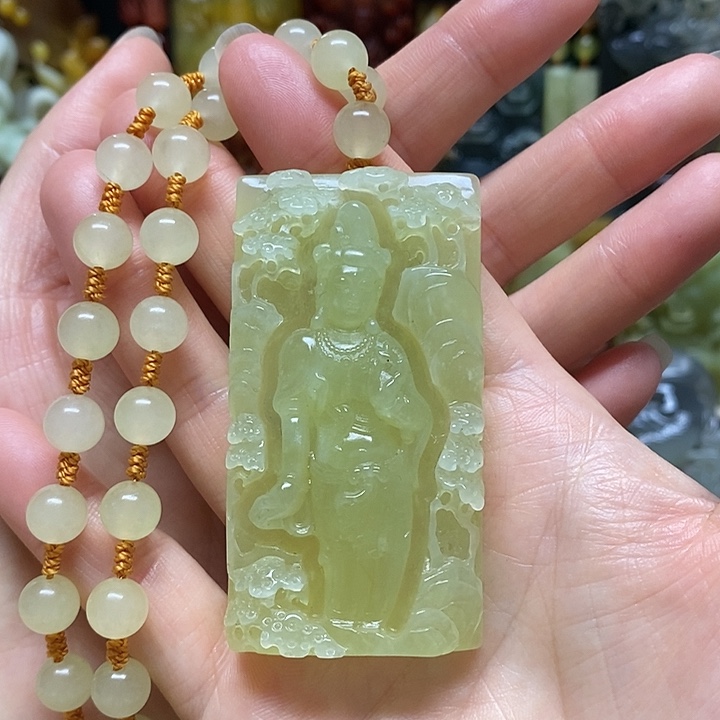 岫玉未镶嵌吊坠(赠链)