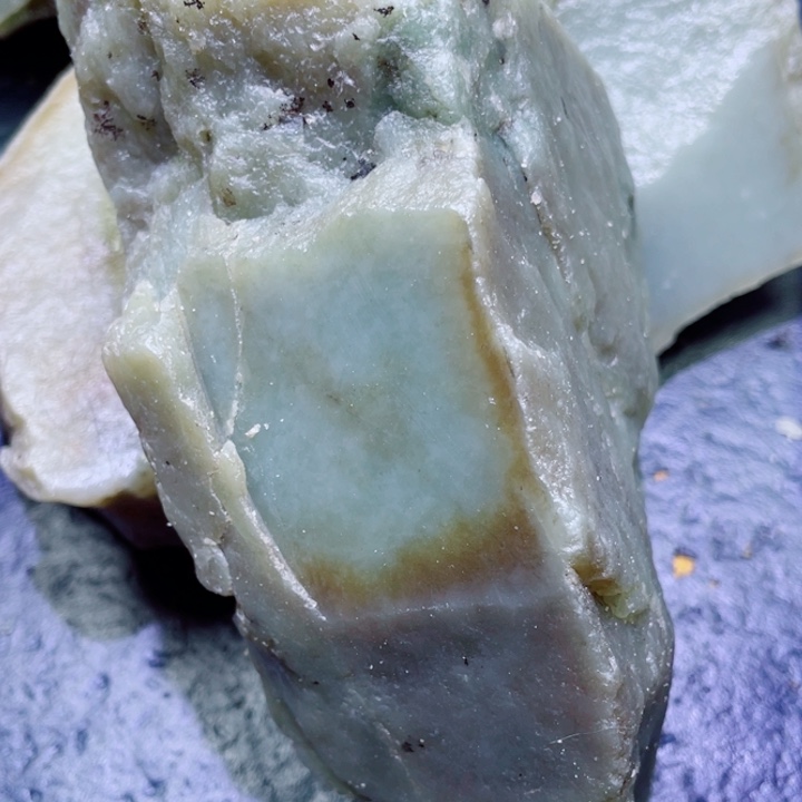 和田玉未镶嵌珠宝半成品