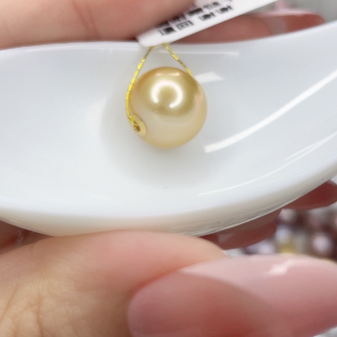 淡水珍珠18K金镶嵌吊坠(赠链)
