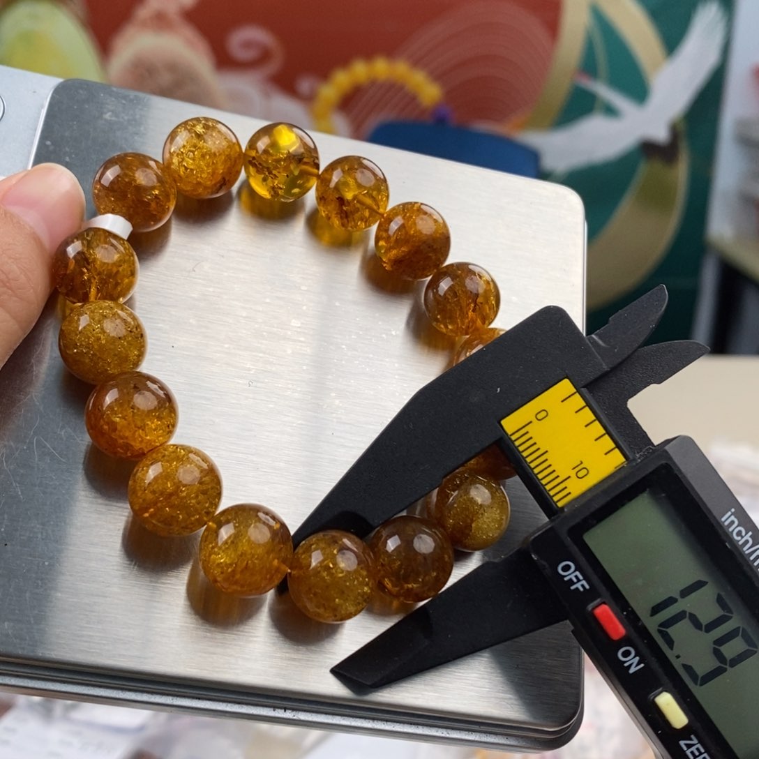 未镶嵌琥珀珠宝奇石