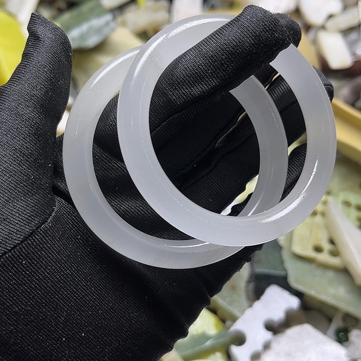 和田玉未镶嵌珠宝奇石