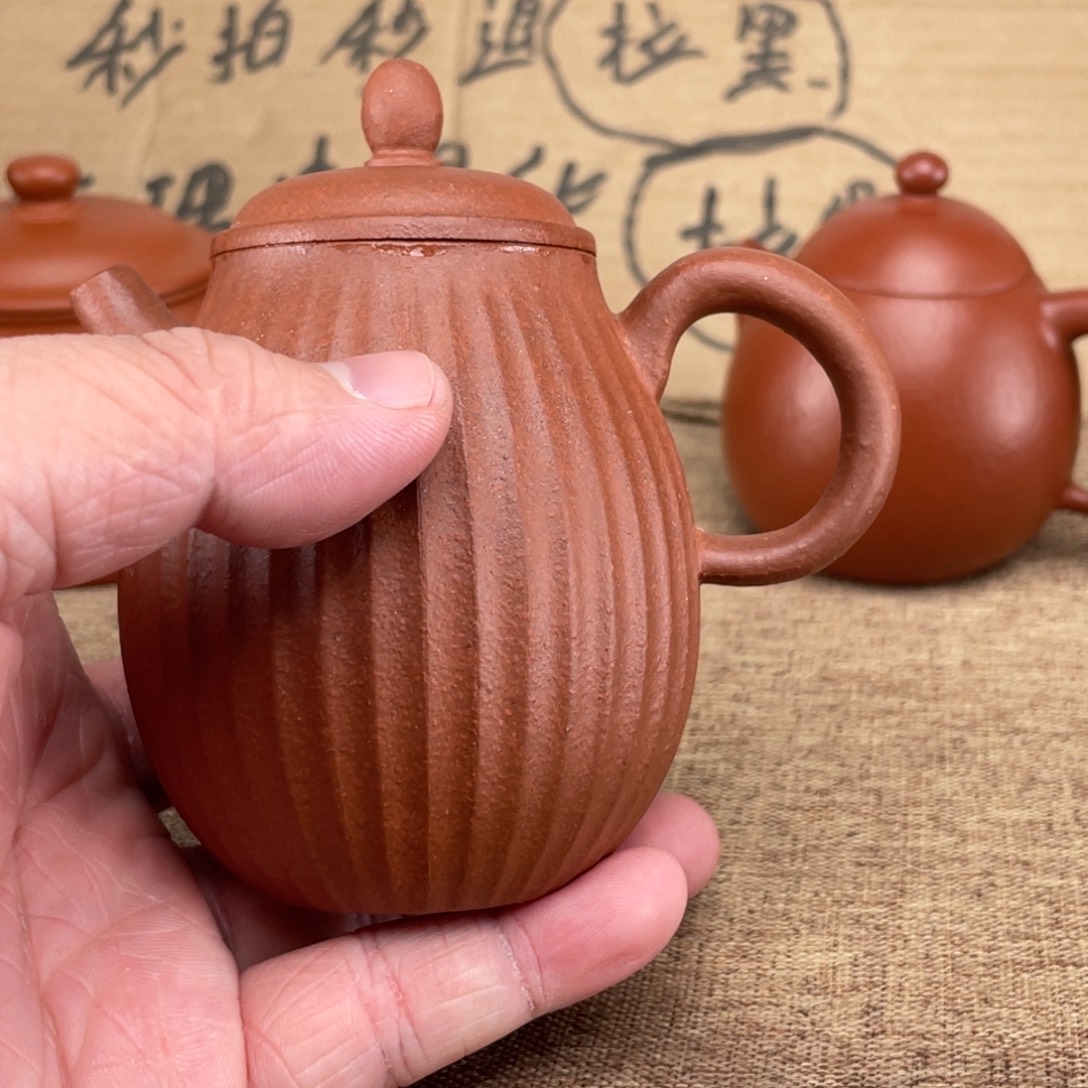 摆件我们家这边的