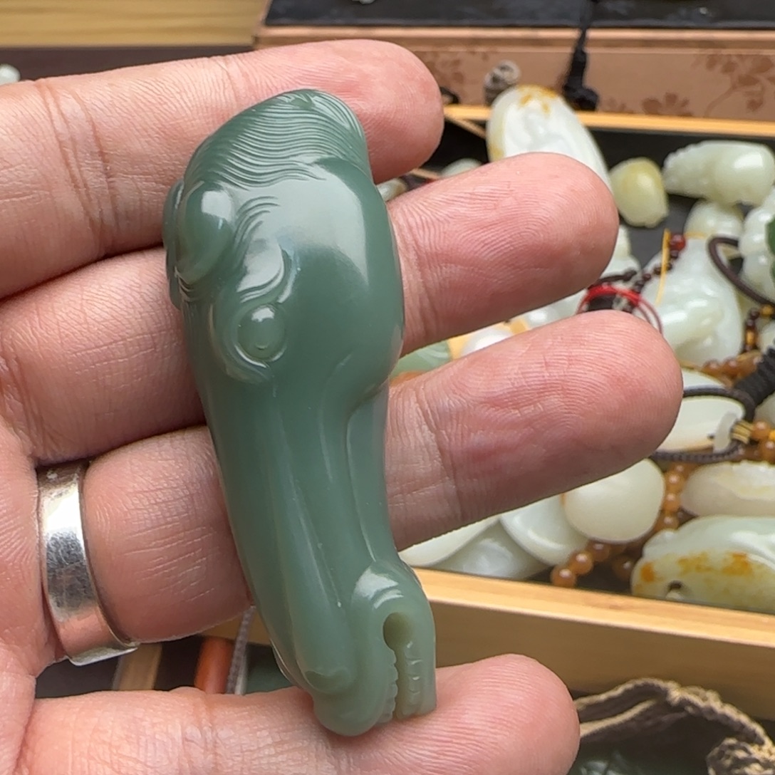 挚***生和田玉（碧玉）未镶嵌挂件