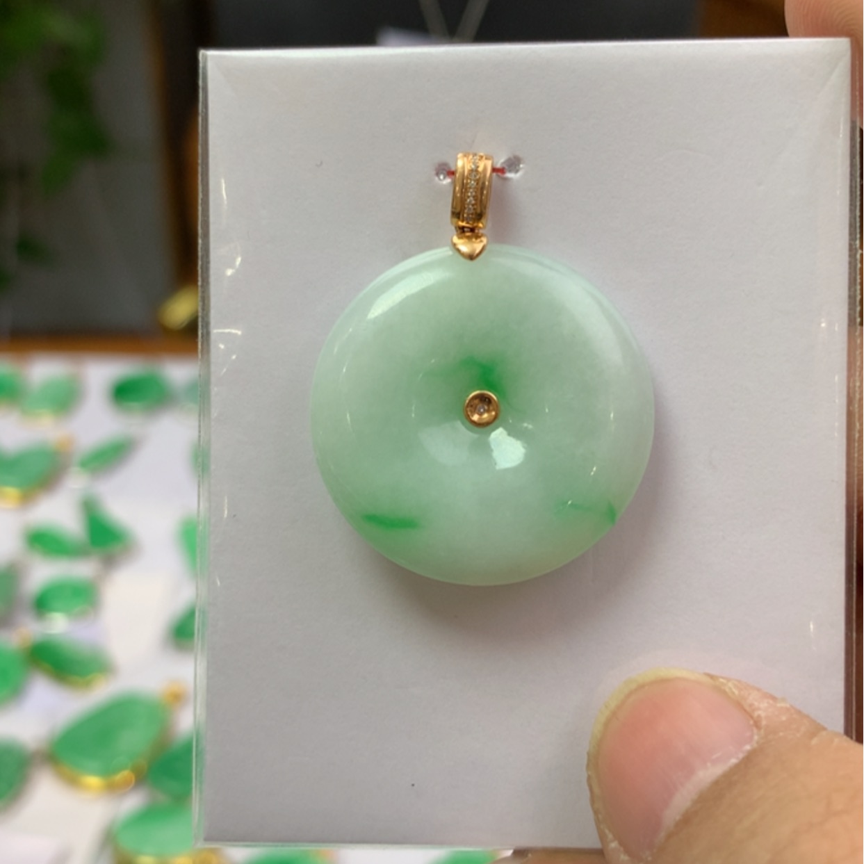 【闪购商品】翡翠颈饰18K金镶嵌翡翠