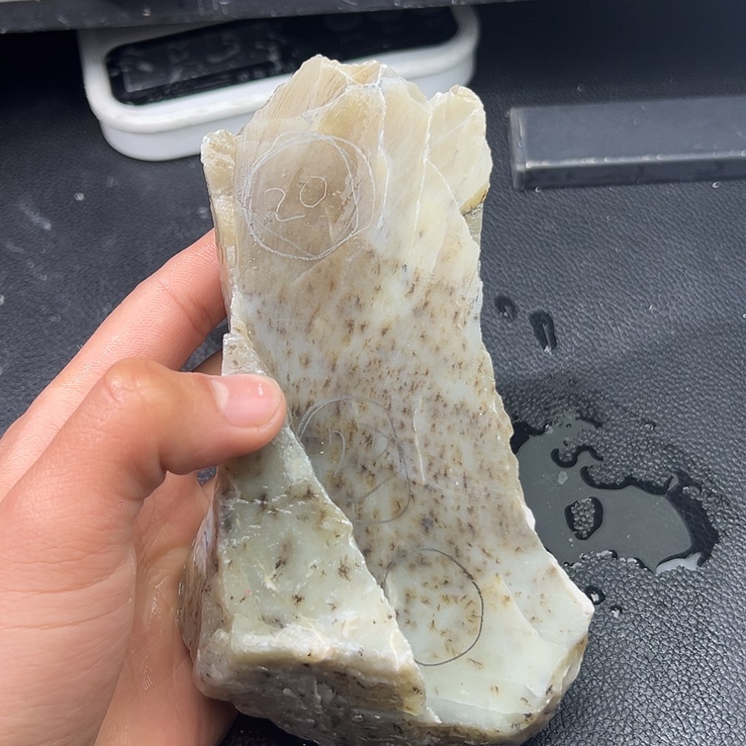 和田玉（糖玉）未镶嵌车挂