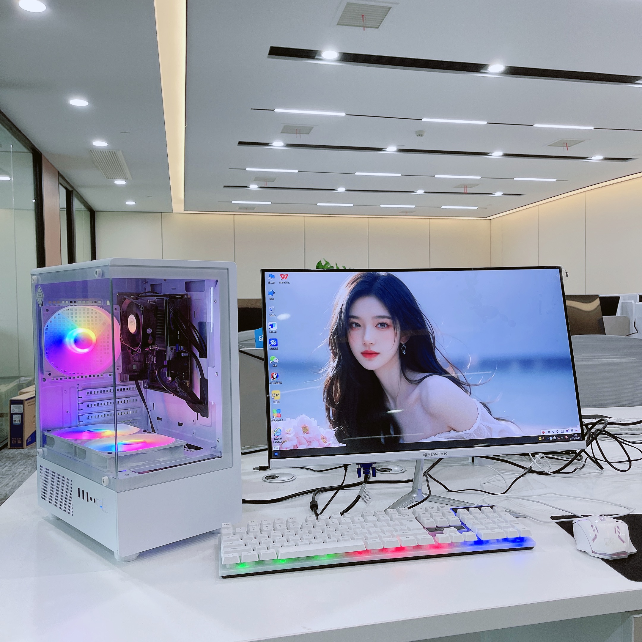 99新  公司处理电脑经典发光主机台式电脑海景房mini白色X1