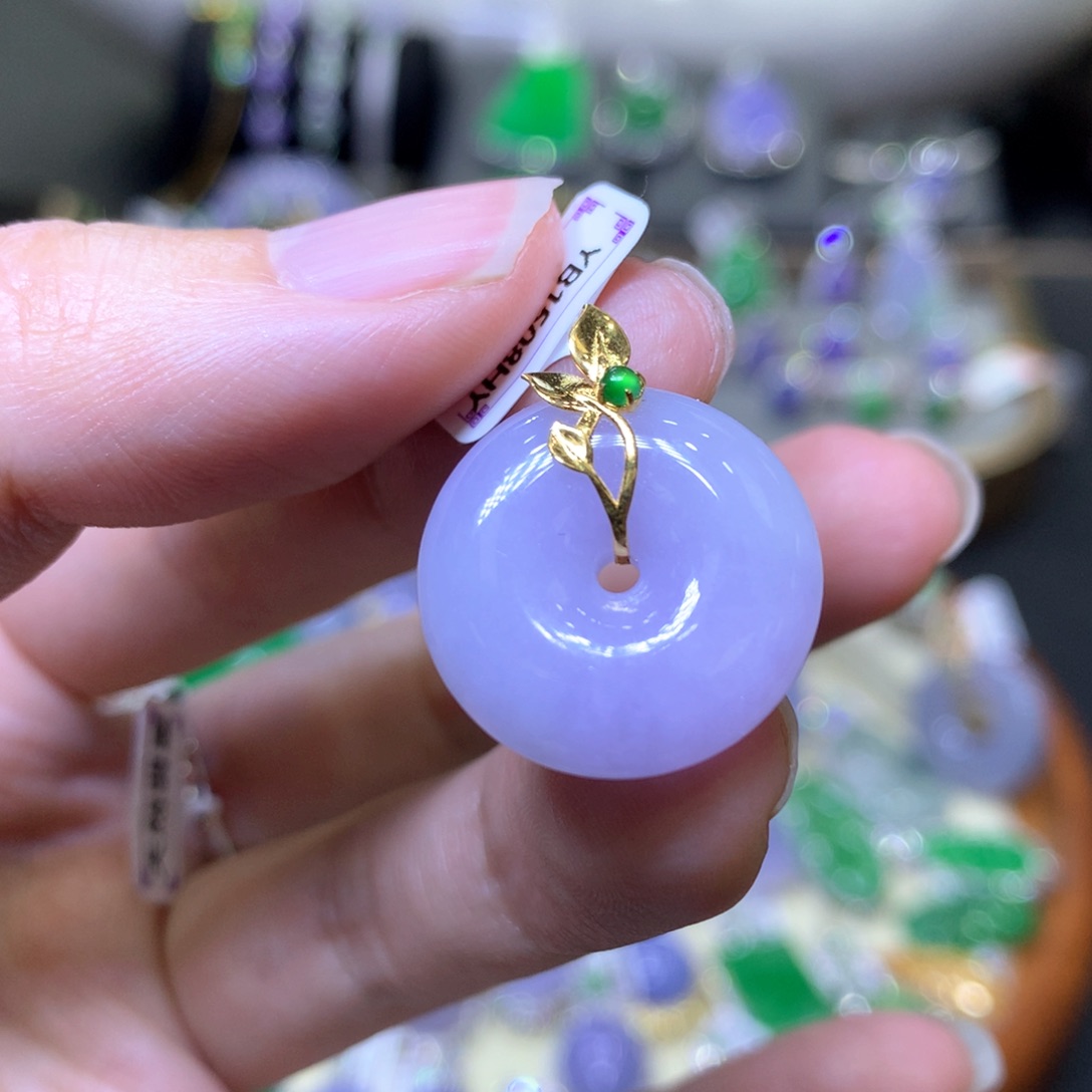 【闪购商品】翡翠颈饰18K金镶嵌翡翠吊坠项链