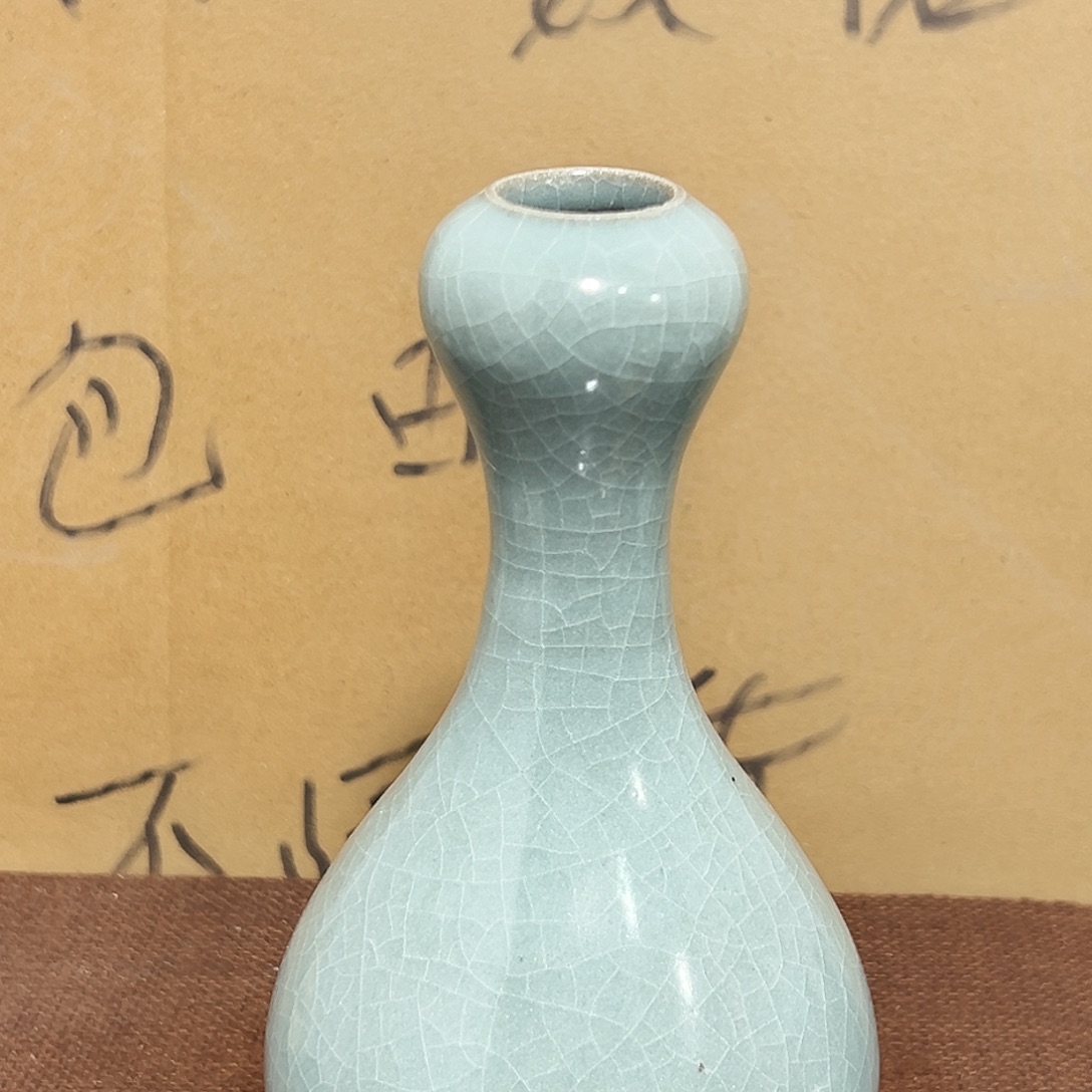 扎***累摆件陶空心的墙体被人发现后