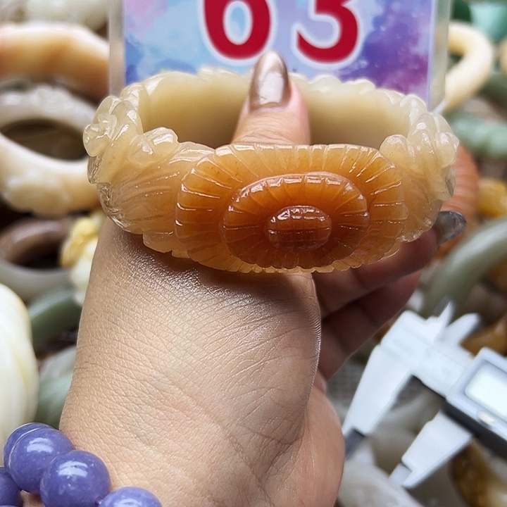 未镶嵌手镯石英岩玉