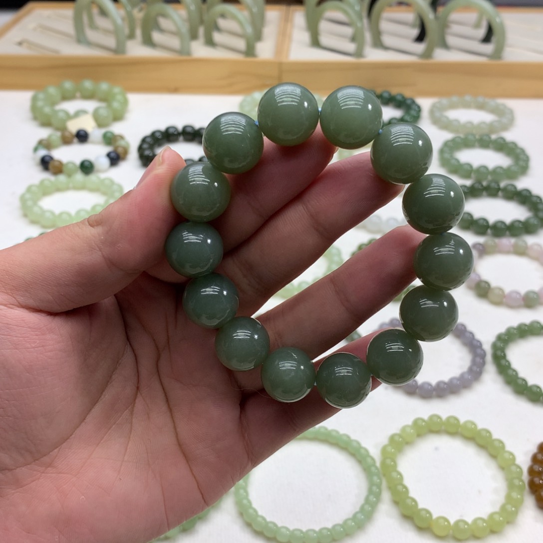 和田玉手串（且末蓝16）未镶嵌