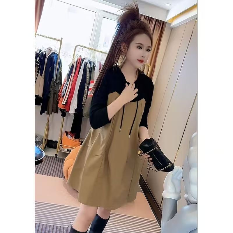 秋季连衣裙女2025新款时尚韩版宽松遮肉显瘦简约气质拼接连帽裙子