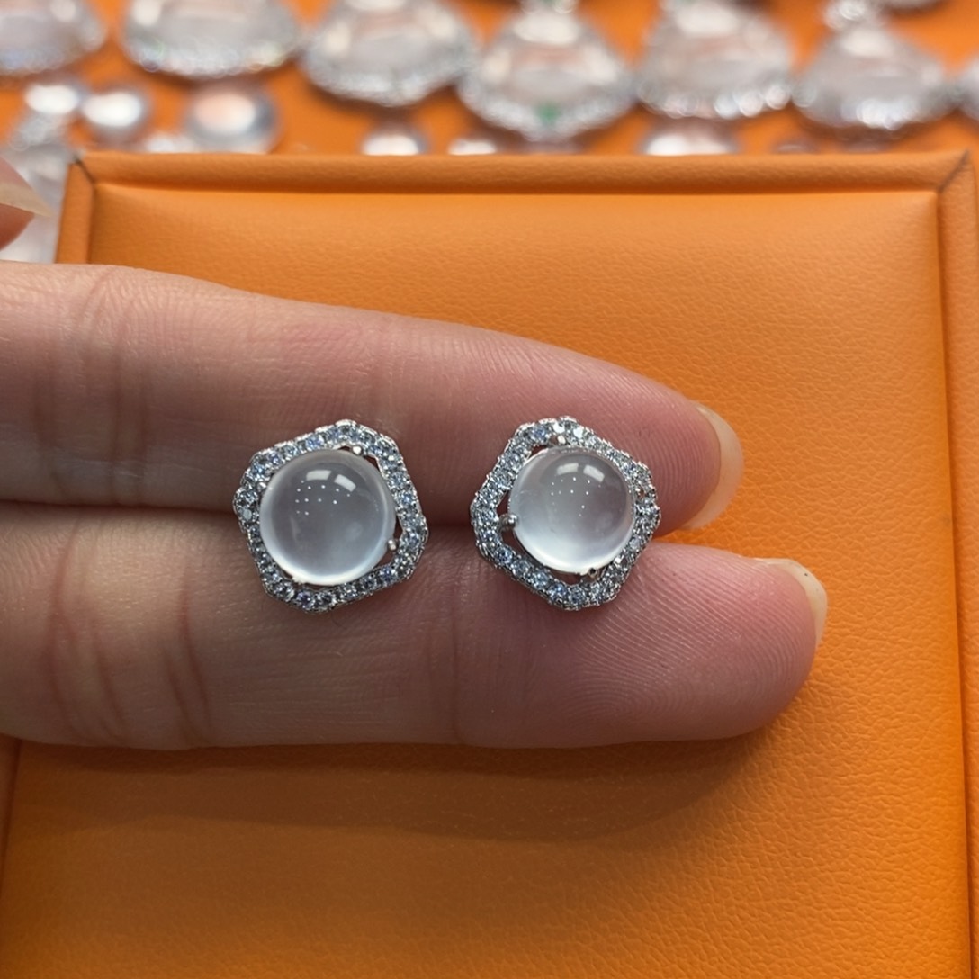 石英质玉吊坠(赠链)合金