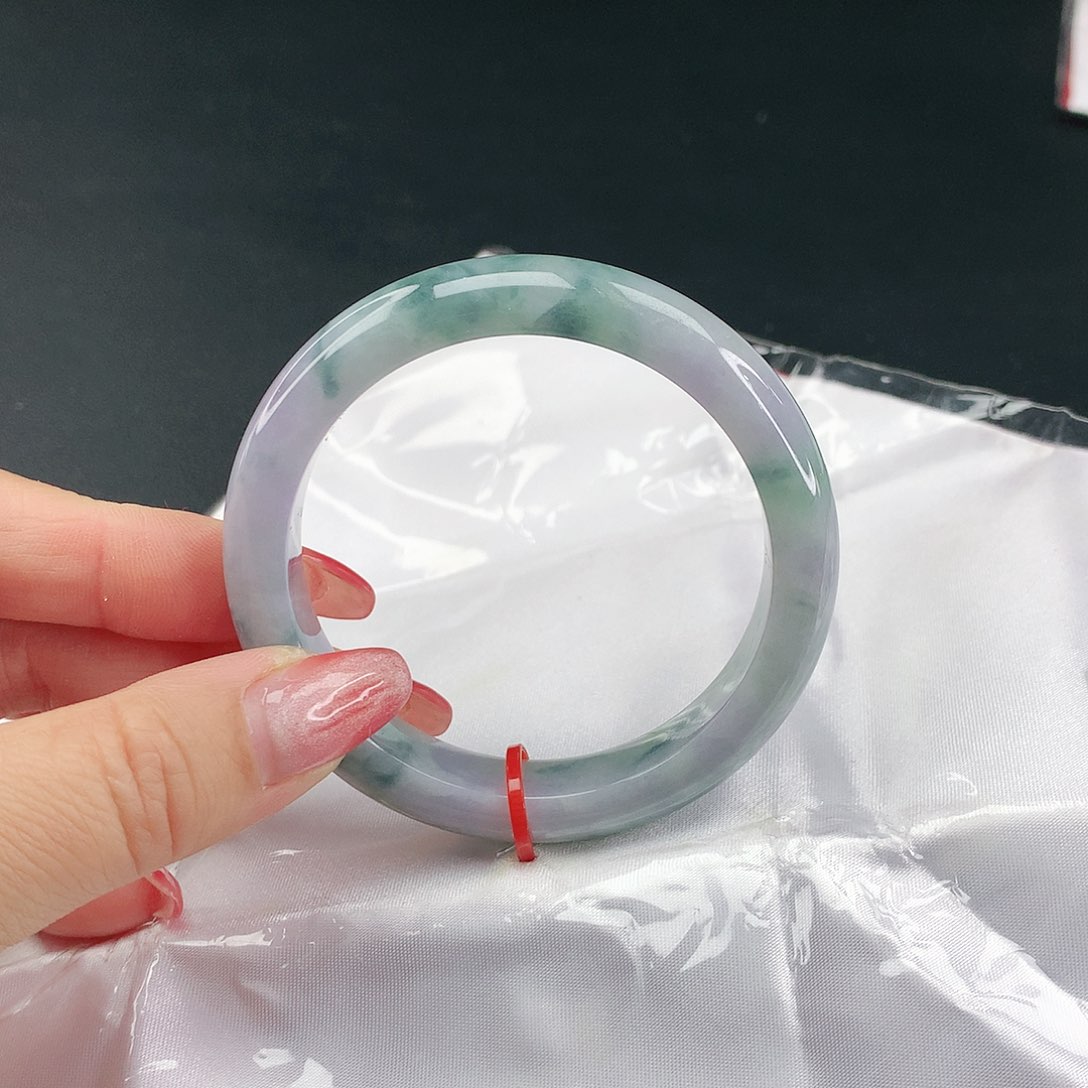 翡翠手镯未镶嵌翡翠061