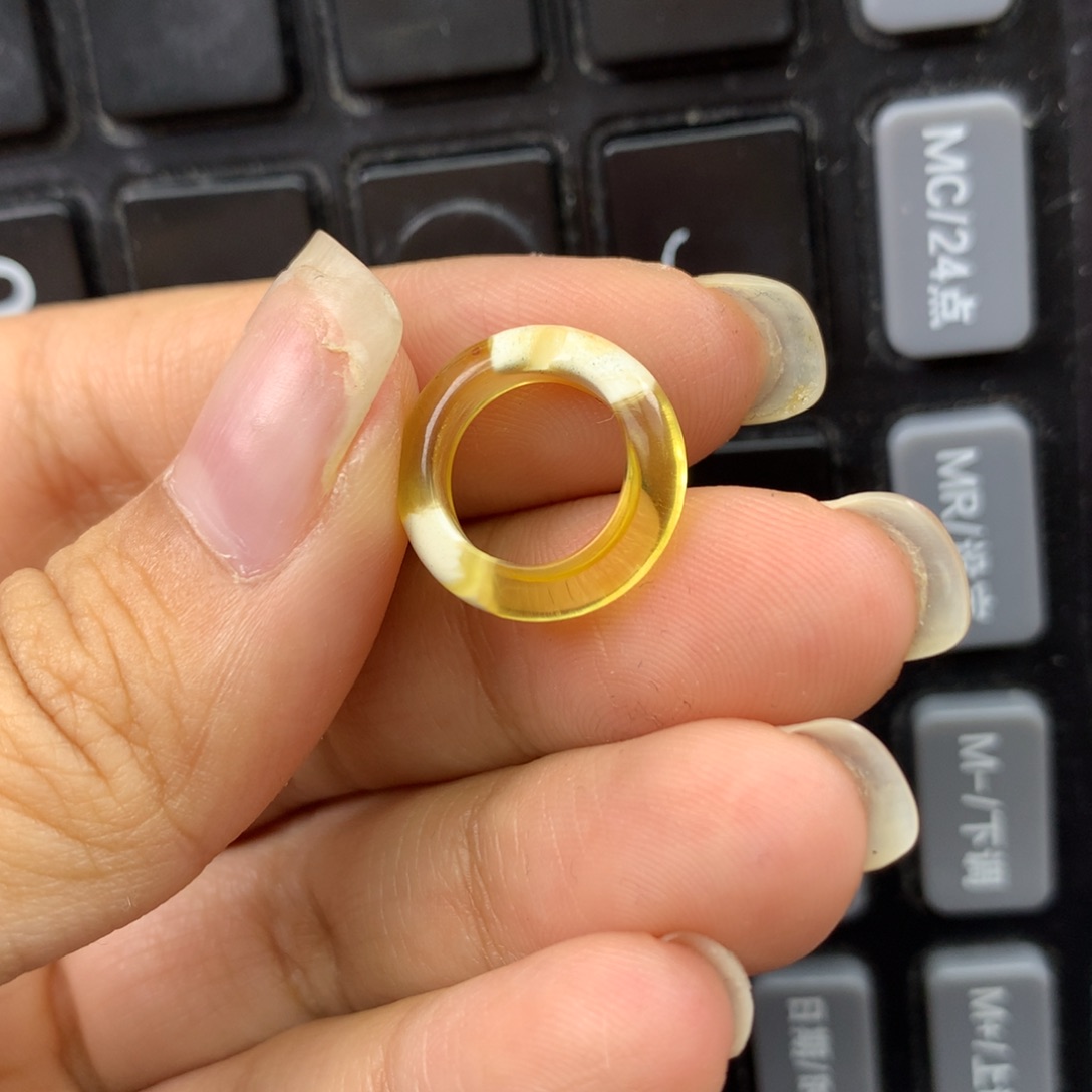 琥珀未镶嵌珠宝奇石