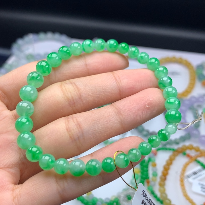 翡翠手镯未镶嵌@****e卡