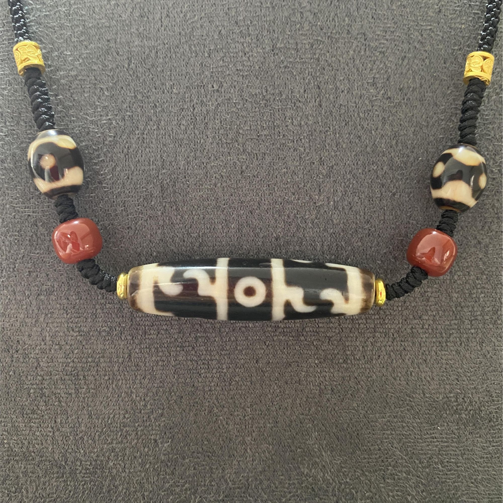 【一品臻宝】藏区回流老料莲师三眼眼天珠设计款玛瑙古珠男女同款