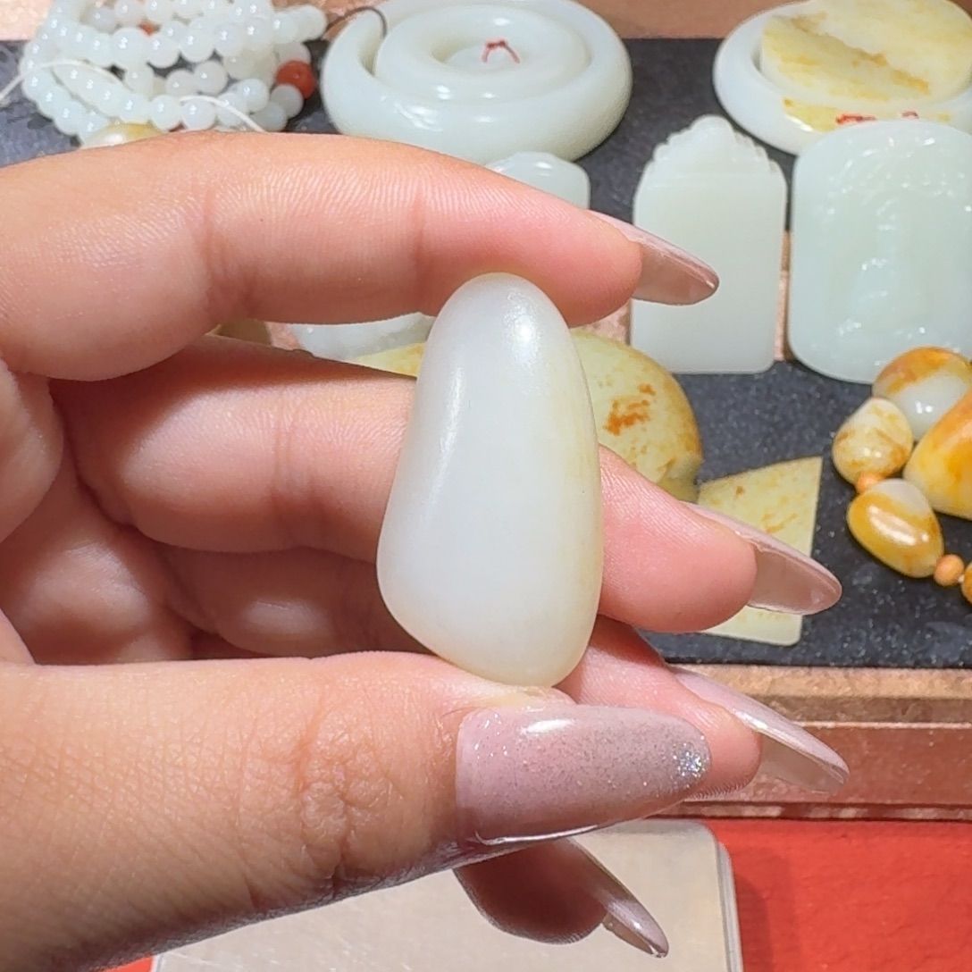 颈饰未镶嵌和田玉小独籽