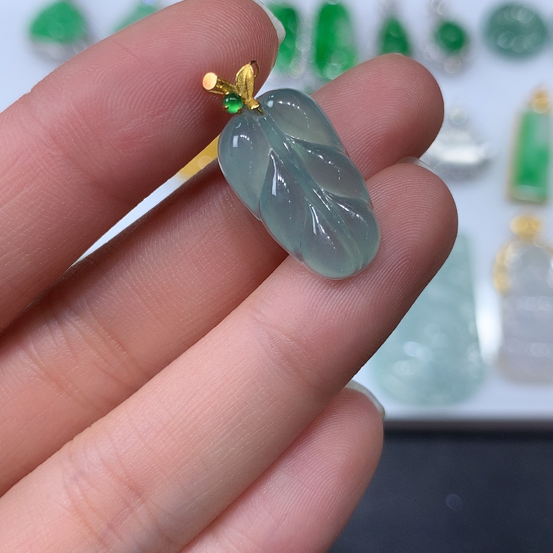 翡翠未镶嵌吊坠(不含链)叶子
