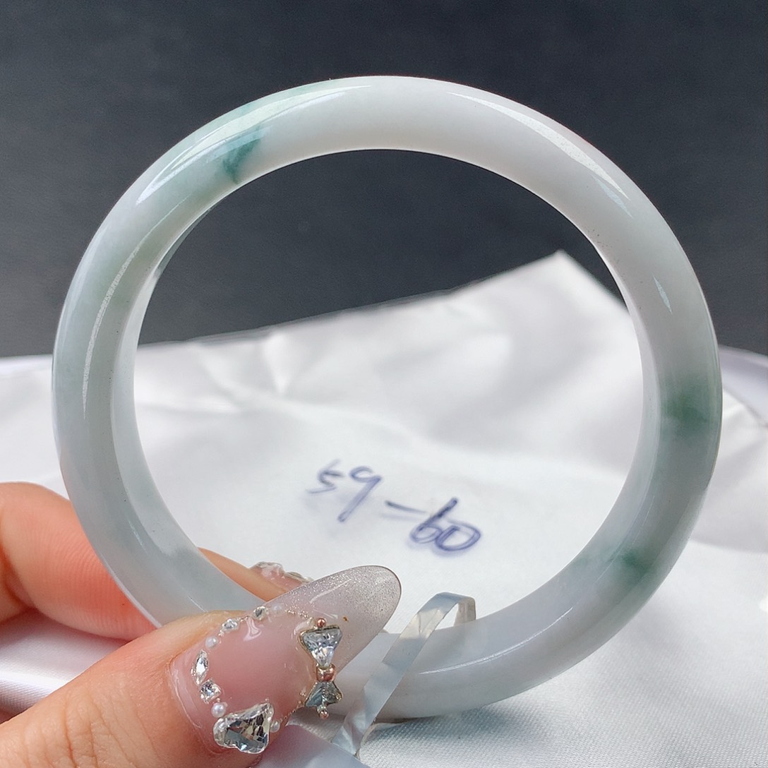 翡翠手镯未镶嵌19正60