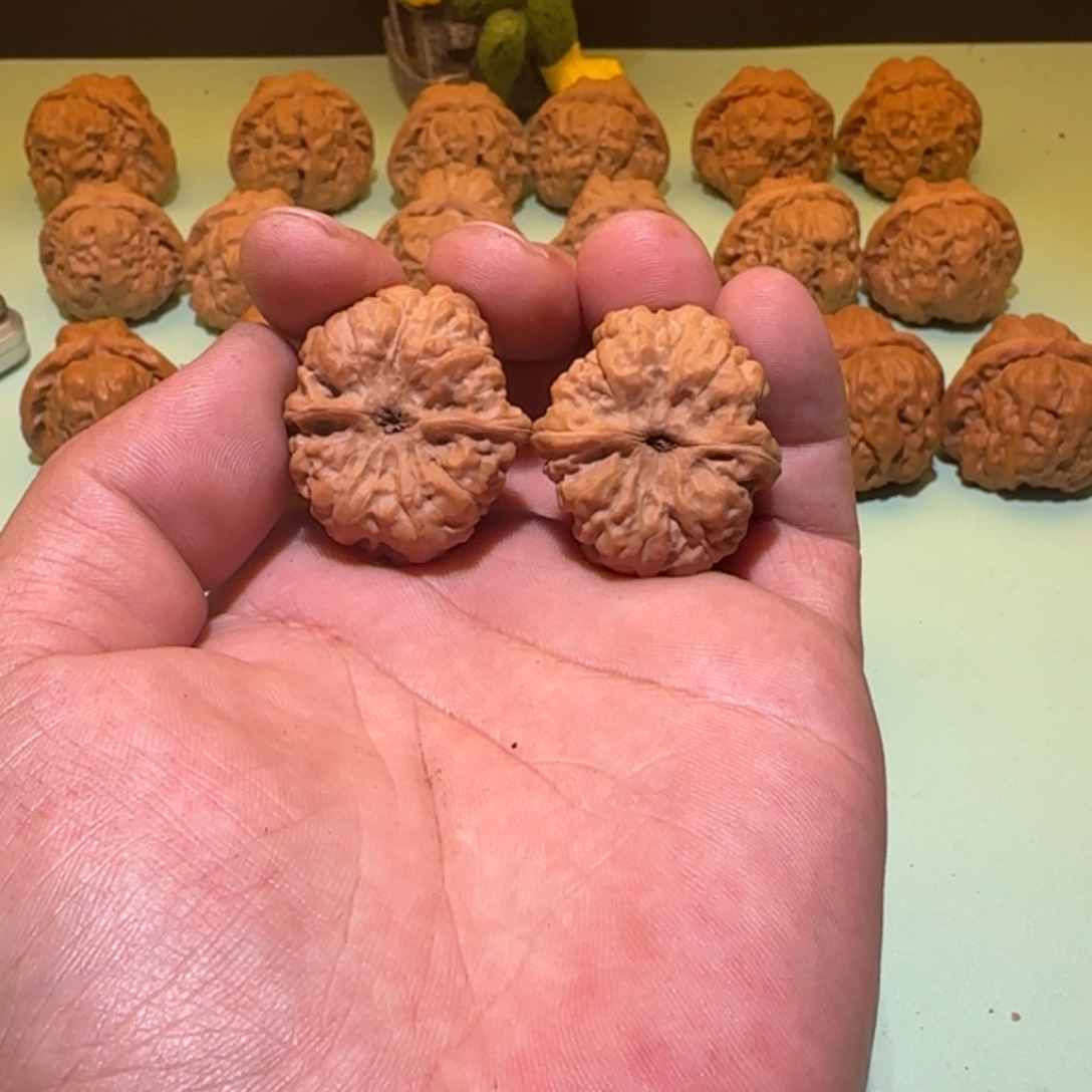 文玩核桃吊坠小****白蛤蟆头32