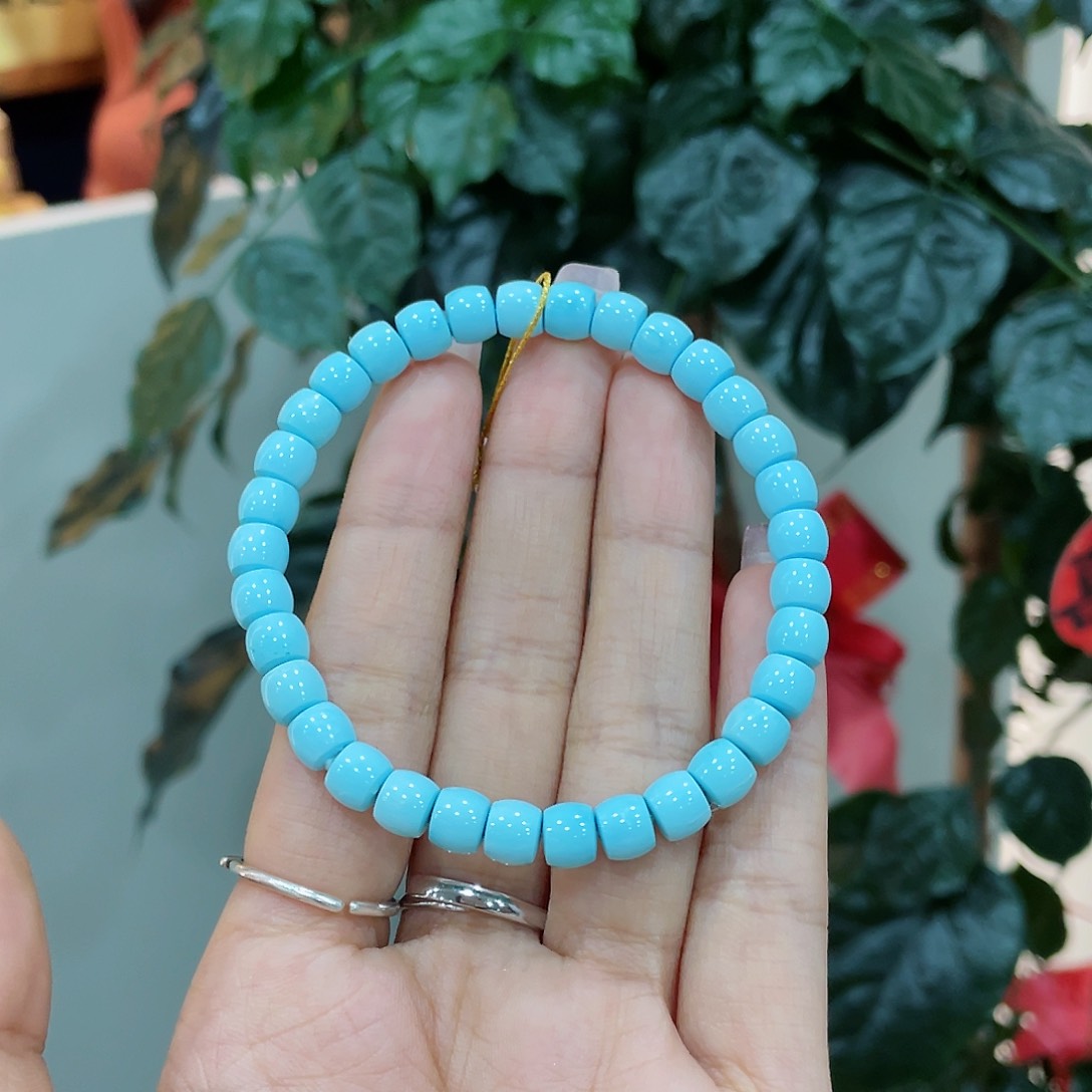 绿松石颈饰未镶嵌