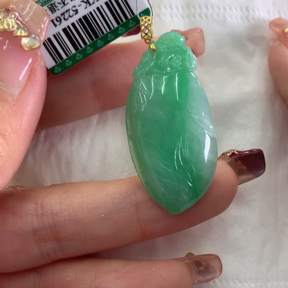 翡翠吊坠(不含链)18K金镶嵌