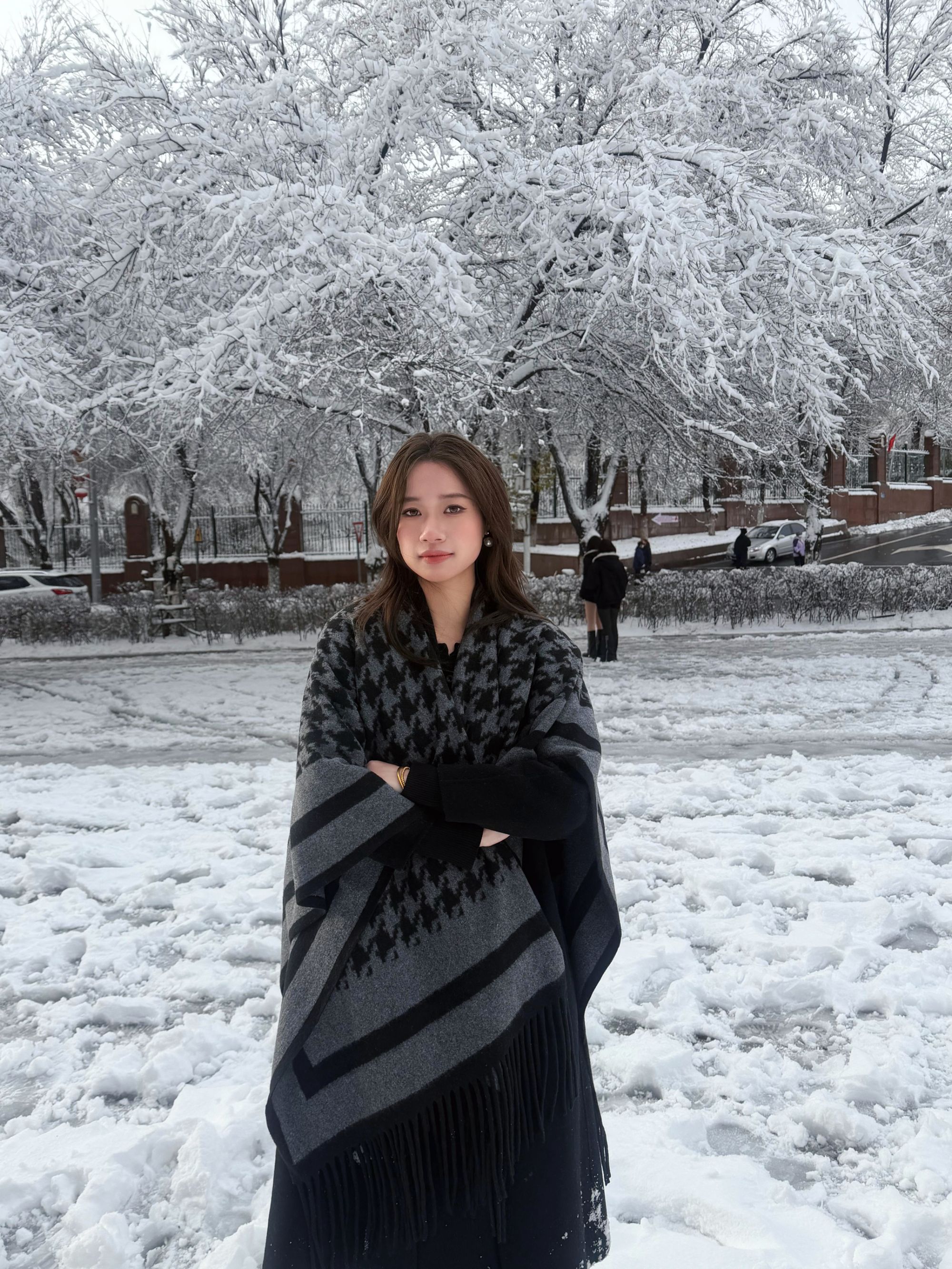 【黑灰千鸟格】明星同款高品质女士冬季保暖开叉斗篷式披肩围巾名族