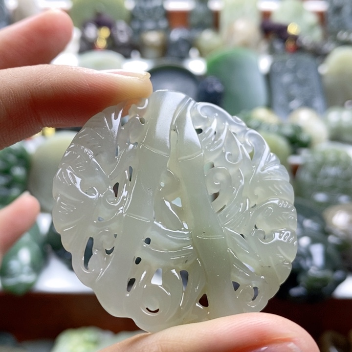 和田玉颈饰未镶嵌