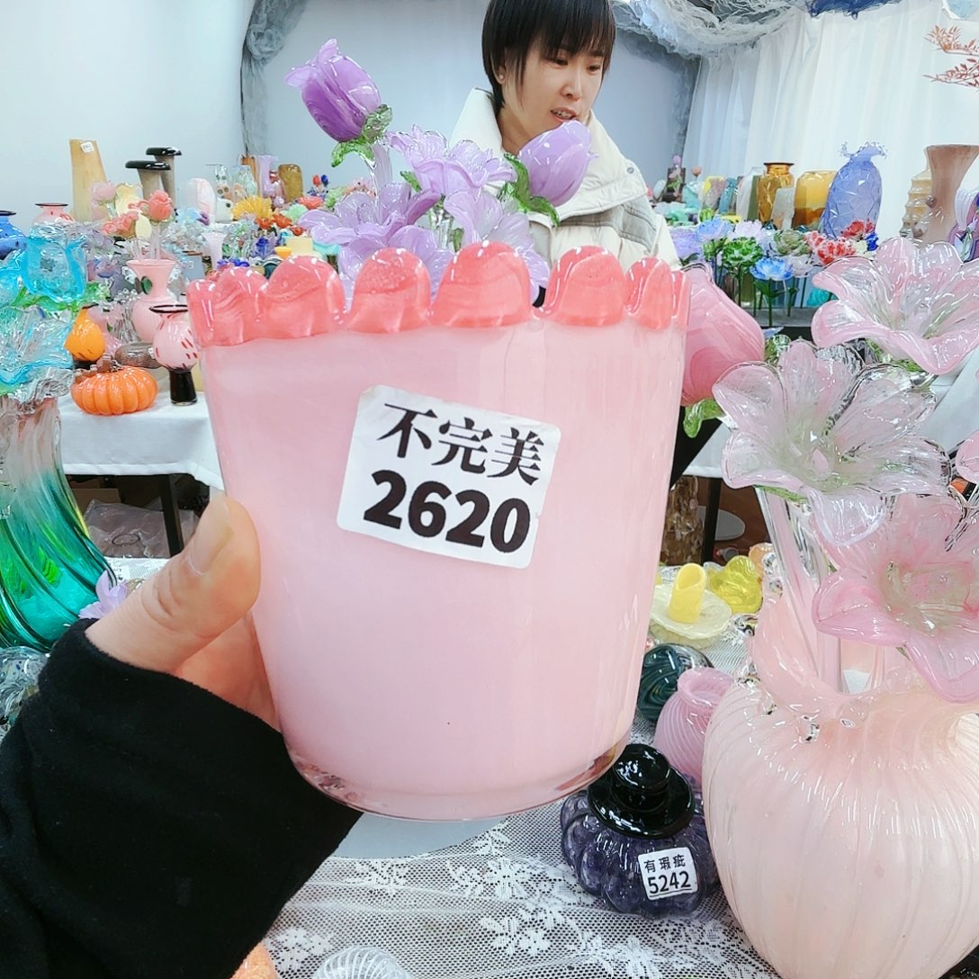 海***》福利不退不换琉璃花瓶艺术品