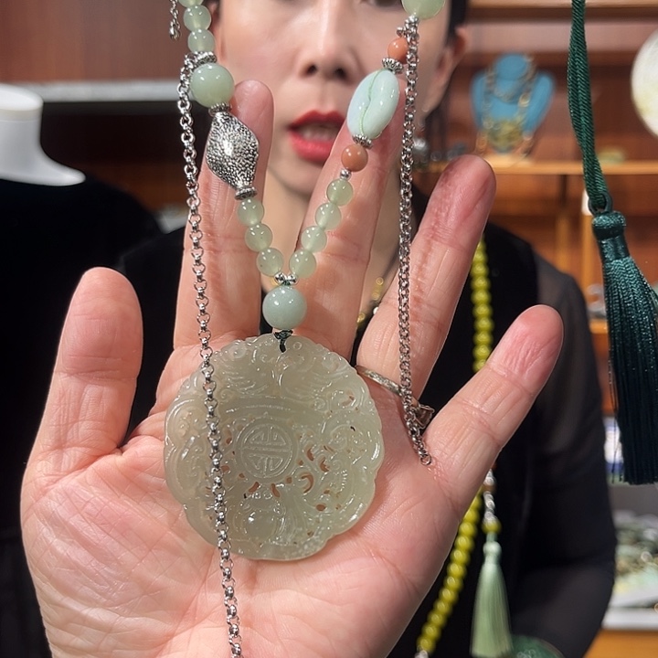 颈饰未镶嵌和田玉