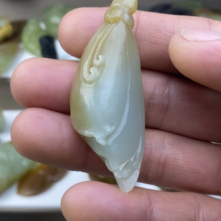 和田玉（糖玉）未镶嵌颈饰