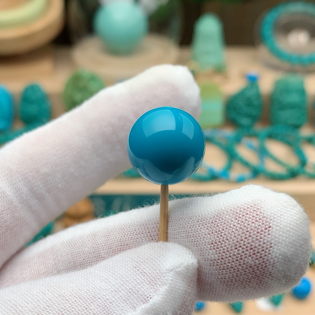 绿松石未镶嵌颈饰