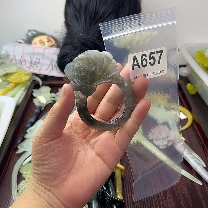 ****兔蛇纹石玉合金发饰