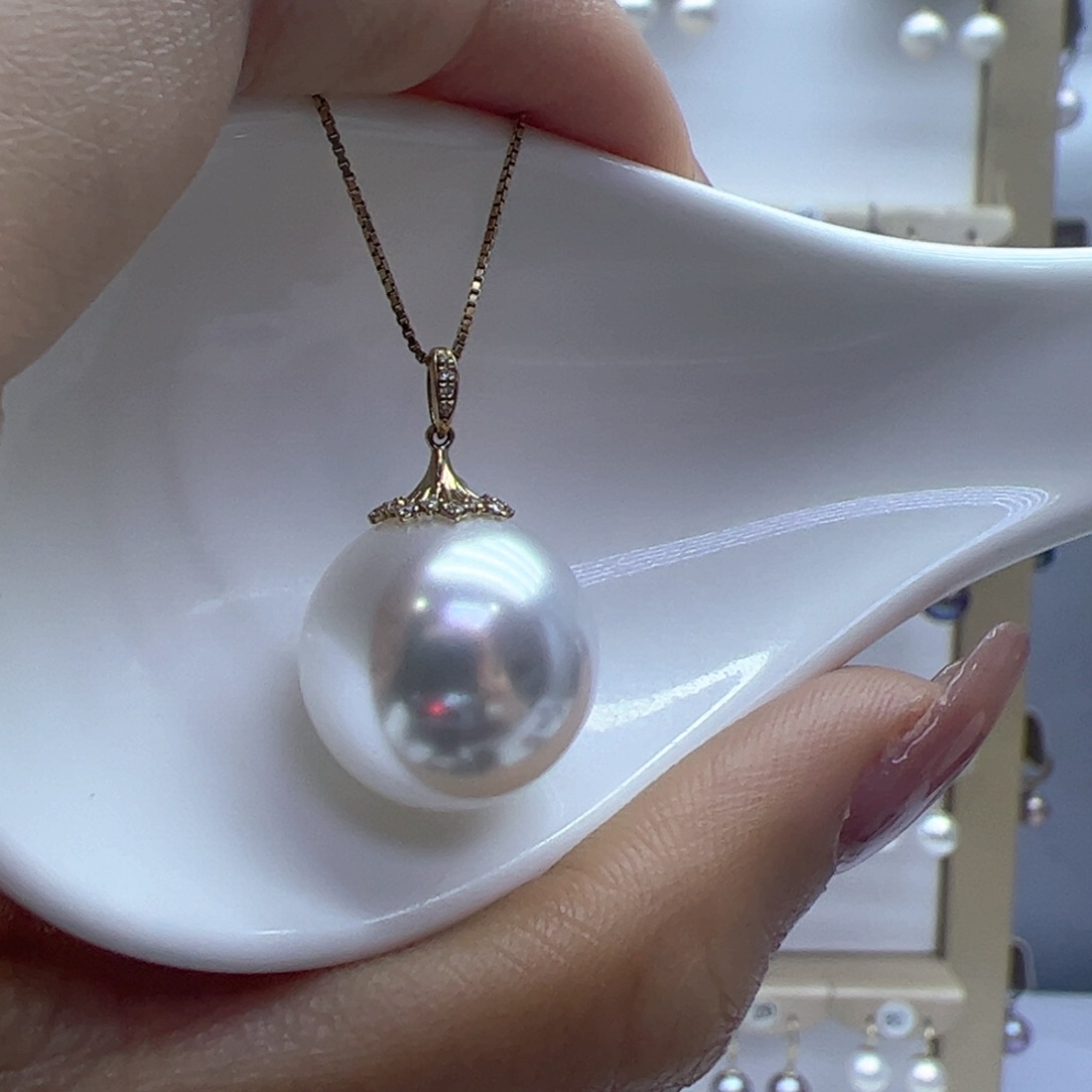 淡水珍珠吊坠(赠链)18K金镶嵌
