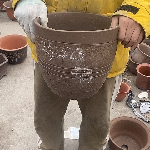 中国宜兴紫砂花盆，