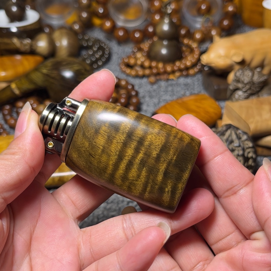 金丝楠阴沉花纹打火机